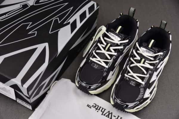 OFW Be Right Back BRB000018