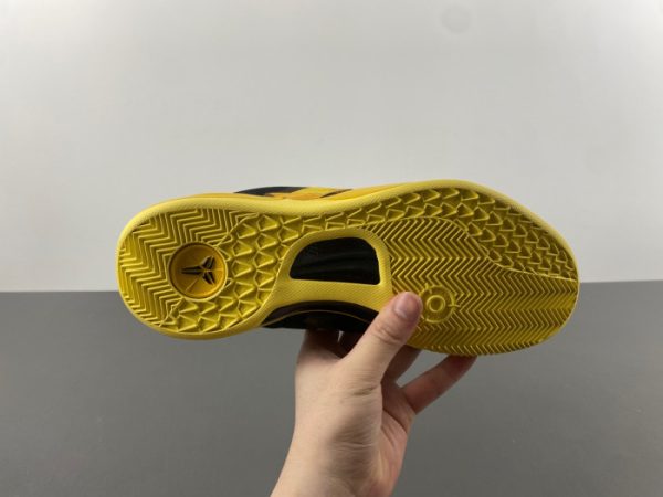 Nike Kobe 8 Xdr ''Black Yellow'' 555286-077