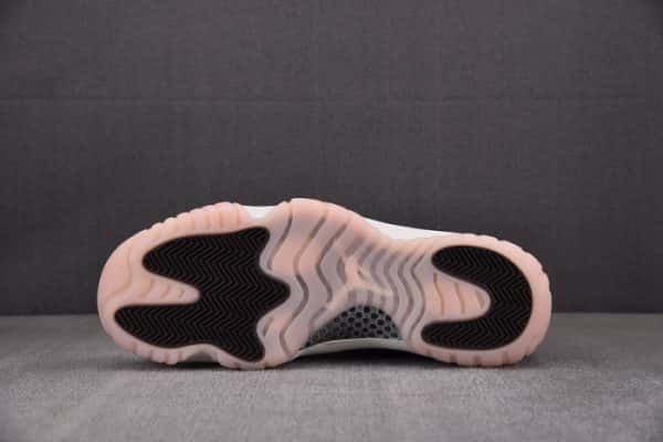Air Jordan 11 Wmns "Neapolitan" Ar0715-101
