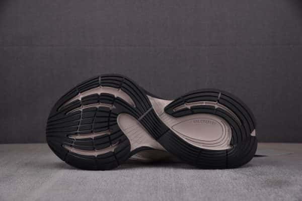 Sneaker Circuit 7000003