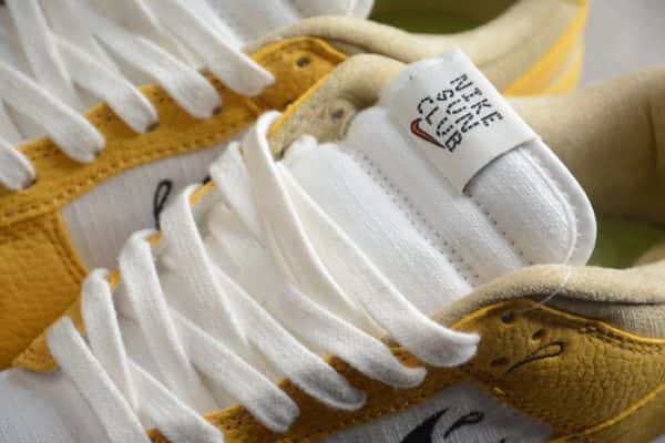 Nike Dunk Low "Sun Club" Dv1681-100