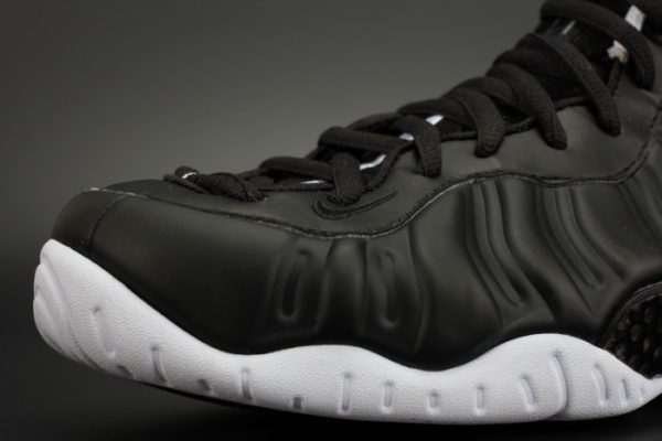 Nike Air Foamposite Pro ¡°Dr. Doom¡± Black/White 624041-006