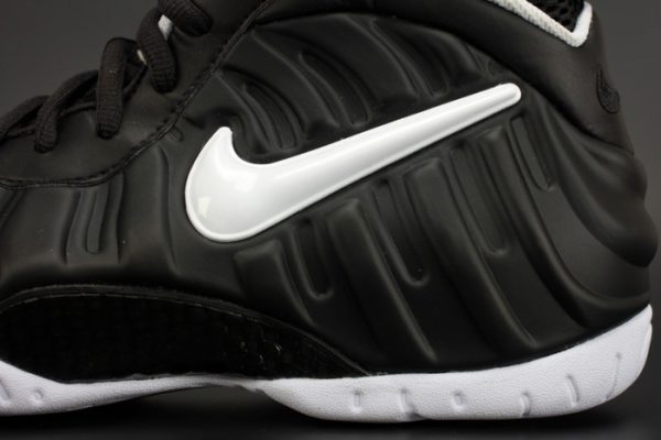 Nike Air Foamposite Pro ¡°Dr. Doom¡± Black/White 624041-006