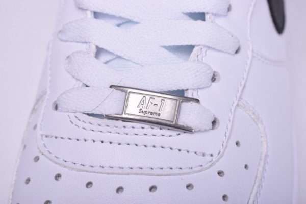Nike S*P*E Air Force 1 One High White World Famous 698696-100