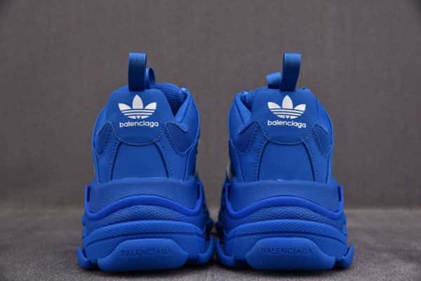 Triples Trainer Sneakers 2000052