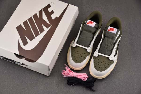 Kids Air Jordan 1 Retro Low OG SP Travis Scott Medium Olive DO5442-200