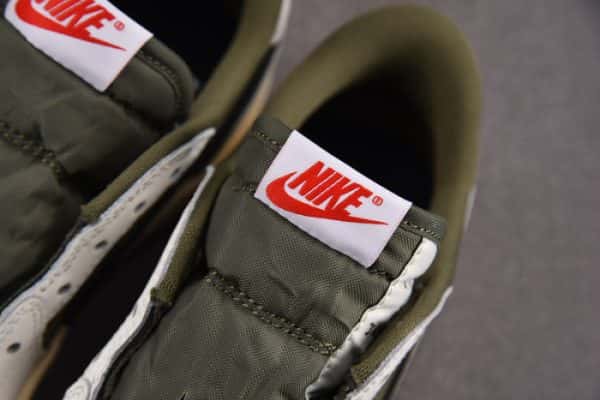 Kids Air Jordan 1 Retro Low OG SP Travis Scott Medium Olive DO5442-200