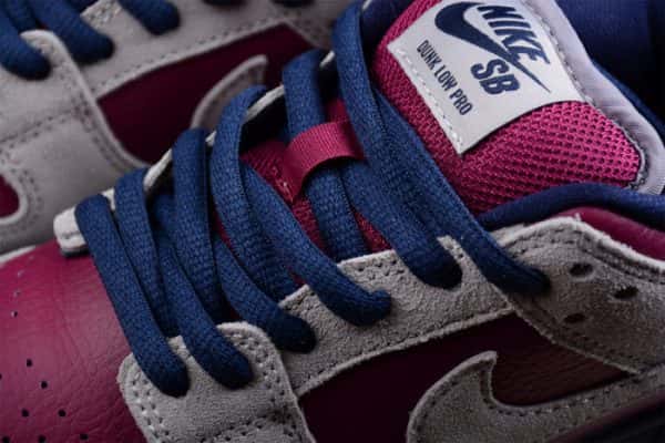 Nike Sb Dunk Low Atmosphere Grey True Berry Bq6817-001