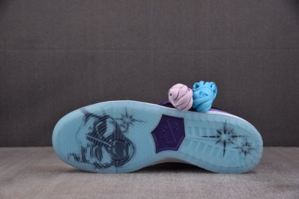 Nike SB Dunk Low Hayley Wilson HJ0513-500