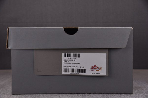 SNEAKER STAPLER 7000008