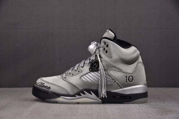 Air Jordan 5 Retro Wings (2025) IO2038-001
