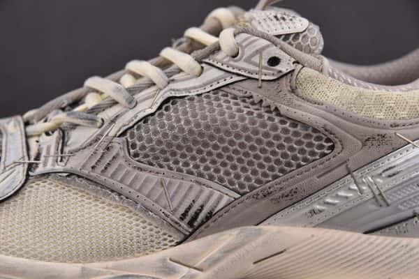 SNEAKER STAPLER 7000010