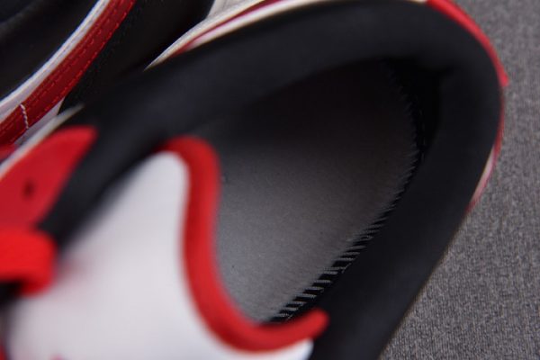 Air Jordan 1 Low Reverse Black Toe Dc0774-160