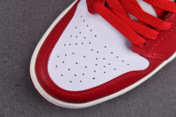 Air Jordan 1 Low Reverse Black Toe Dc0774-160