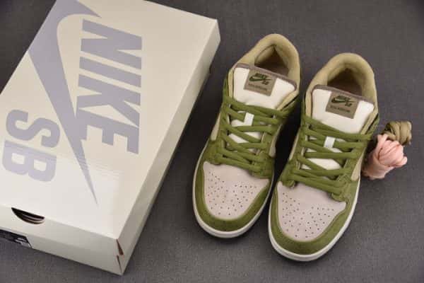 Yuto Horigome X Nike SB Dunk Low Asparagus HF8022-300