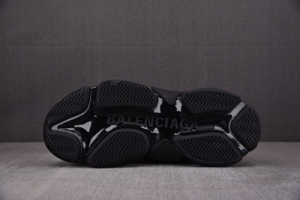 Triples Trainer Sneakers 2000071