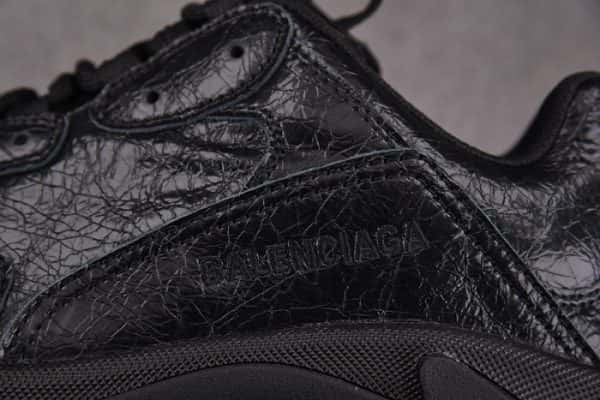 Triples Trainer Sneakers 2000071