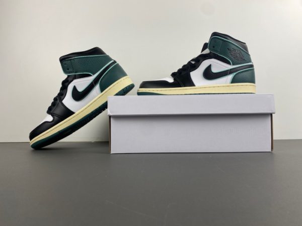 Air Jordan 1 Mid Se Oxidized Green Fq7818-100