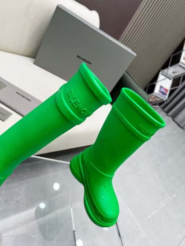 Balenciag* Cr*0*S Boot 5000102