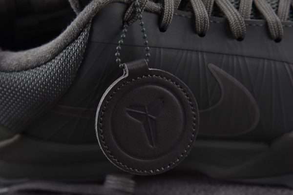 Nike Zoom Kobe 5 ''Fade To Black'' 869454-006