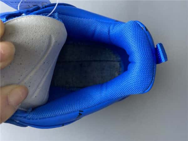 Triples Trainer Sneakers Letters 2000017