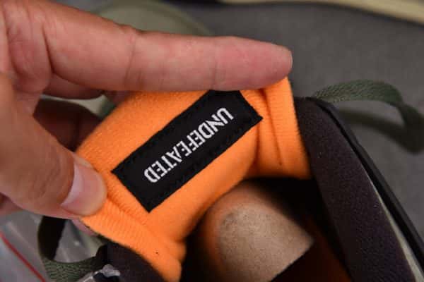 Air Jordan 4 Retro Undefeated Jbm351-M1