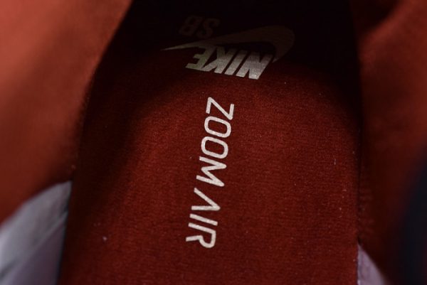 Nike Sb Dunk Low Pro Hennessy Bq6817-100