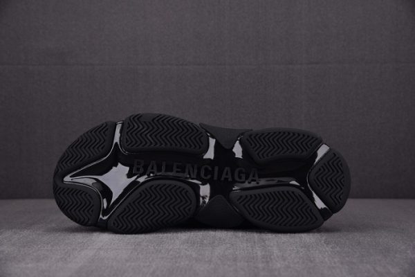 Triples Trainer Sneakers 2000058