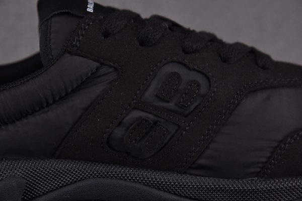 Triples Trainer Sneakers 2000058