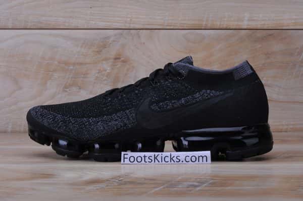 Nikelab Air Vapormax Flyknit "Triple Black" - 899473 003