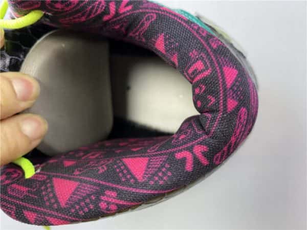 Air Jordan 13 Retro Doernbecher 836405-305